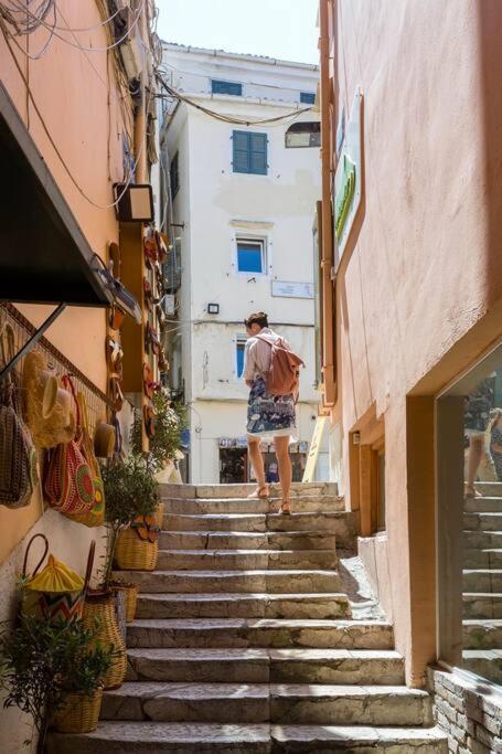 Ria'S Apartment In Corfu Town Esterno foto
