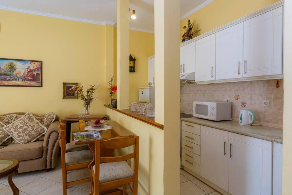 Ria'S Apartment In Corfu Town Esterno foto