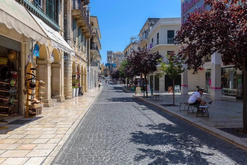 Ria'S Apartment In Corfu Town Esterno foto